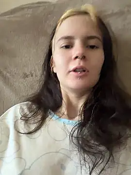 Snapshot of MarsiMur chatting on June 2026 04:35:01 AM MarsiMur online show from June 2026 04:35:01 AM