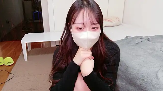 Snapshot of Mei--chan-- chatting on June 2026 03:29:02 AM Mei--chan-- online show from June 2026 03:29:02 AM