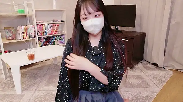 Snapshot of Mei--chan-- chatting on July 2026 10:33:01 AM Mei--chan-- online show from July 2026 10:33:01 AM