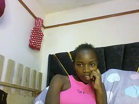 Snapshot of aliana082169 chatting on June 2026 07:13:02 PM aliana082169 online show from June 2026 07:13:02 PM