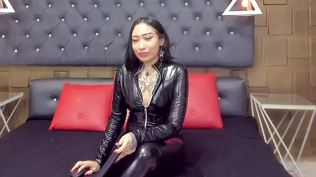 LennaCruz online show from May 2026 11:38:02 AM