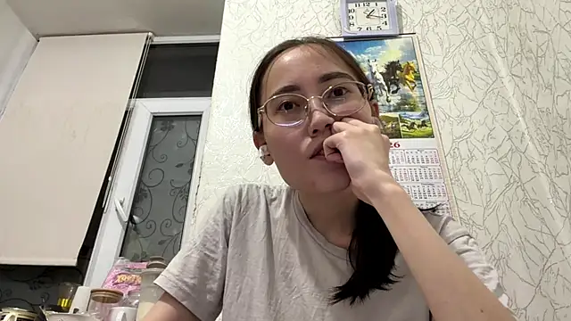 Snapshot of VickieTrudo chatting on June 2026 08:20:02 PM VickieTrudo online show from June 2026 08:20:02 PM