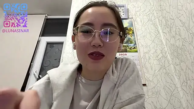 Snapshot of VickieTrudo chatting on June 2026 09:27:02 PM VickieTrudo online show from June 2026 09:27:02 PM