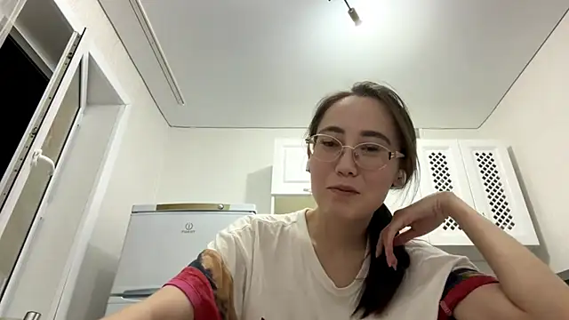 Snapshot of VickieTrudo chatting on June 2026 10:16:01 PM VickieTrudo online show from June 2026 10:16:01 PM