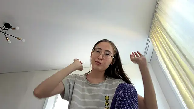 Snapshot of VickieTrudo chatting on July 2026 07:37:02 AM VickieTrudo online show from July 2026 07:37:02 AM