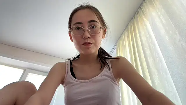 Snapshot of VickieTrudo chatting on July 2026 12:13:01 PM VickieTrudo online show from July 2026 12:13:01 PM