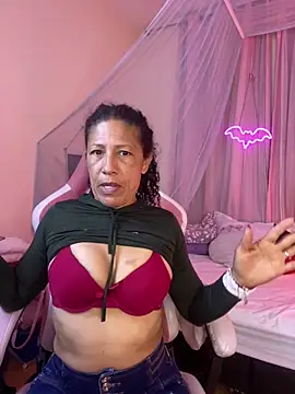 Snapshot of victorya_milf chatting on June 2026 05:52:01 PM victorya milf online show from June 2026 05:52:01 PM