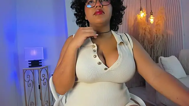 Snapshot of Kristal_donne chatting on May 2026 12:22:02 PM Kristal donne online show from May 2026 12:22:02 PM