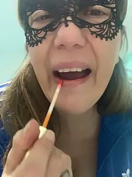 lulupiecitosamor online show from June 2026 11:31:01 AM
