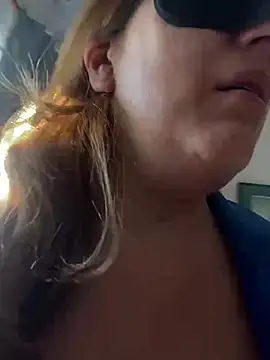 lulupiecitosamor online show from July 2026 01:50:02 PM