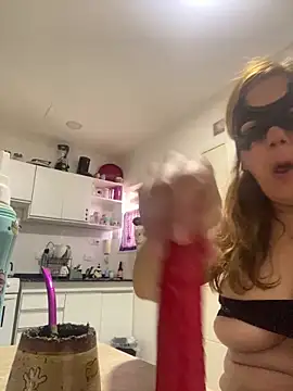 lulupiecitosamor online show from June 2026 01:16:02 PM
