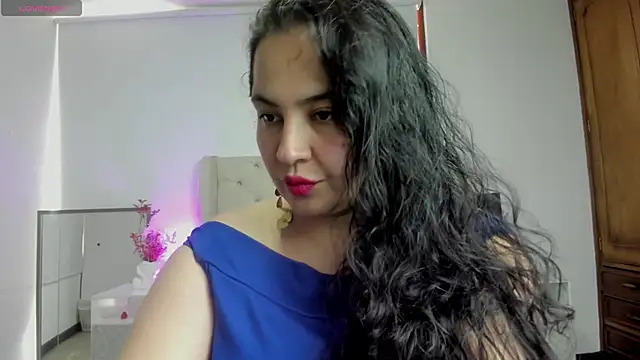 Snapshot of JadeBellee chatting on June 2026 05:45:02 PM JadeBellee online show from June 2026 05:45:02 PM