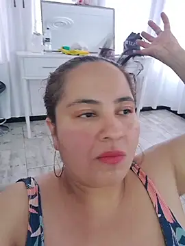 JadeBellee online show from May 2026 06:58:01 PM
