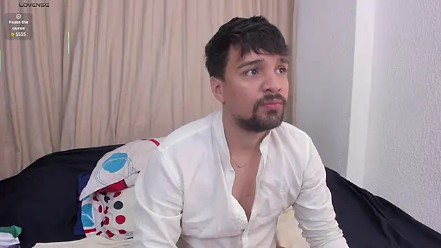 Snapshot of max_ed chatting on June 2026 11:54:01 AM max ed online show from June 2026 11:54:01 AM
