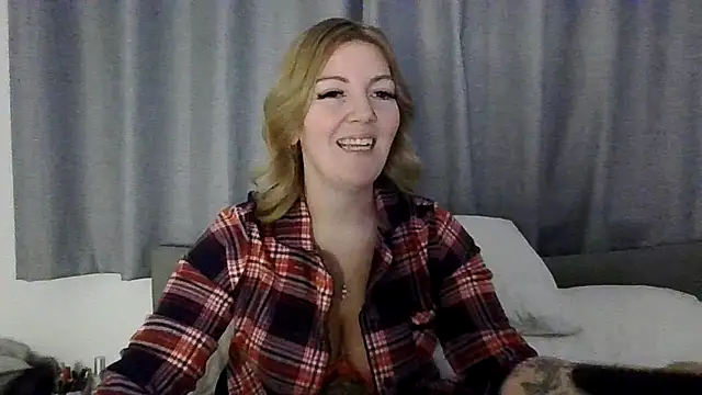 Snapshot of Chanti_Ryder_X chatting on June 2026 09:14:02 PM Chanti Ryder X online show from June 2026 09:14:02 PM