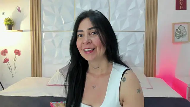 Snapshot of Anniee_333 chatting on June 2026 03:09:01 PM Anniee 333 online show from June 2026 03:09:01 PM