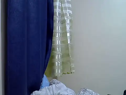 Snapshot of crazybeibe chatting on June 2026 06:29:01 PM crazybeibe online show from June 2026 06:29:01 PM