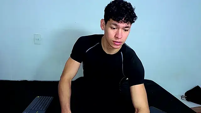 Luke Muscle online show from June 2026 01:11:02 PM