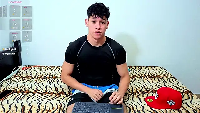Luke Muscle online show from June 2026 11:54:02 PM