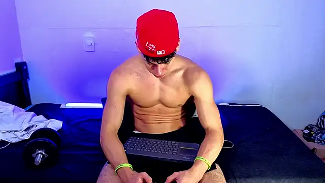 Luke Muscle online show from June 2026 02:06:02 AM