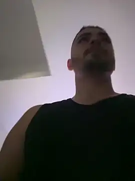 Gugostoso04 online show from May 2026 06:14:01 PM