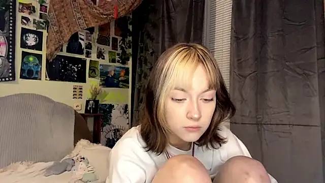YourFavoriteAltgirl online show from May 2026 09:44:01 PM