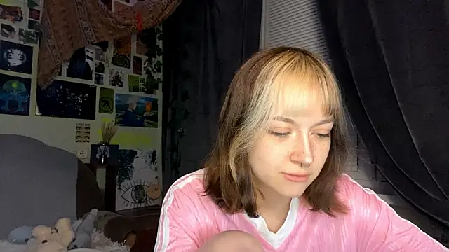 YourFavoriteAltgirl online show from May 2026 11:10:01 PM