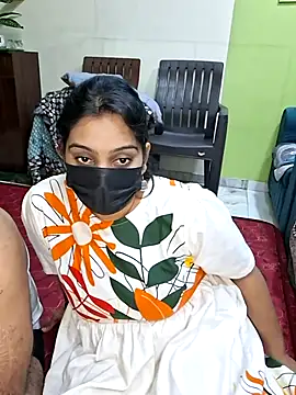 Hornyreshma online show from July 2026 05:38:02 PM