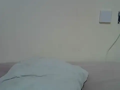 Snapshot of creamypetite chatting on June 2026 05:34:02 PM creamypetite online show from June 2026 05:34:02 PM