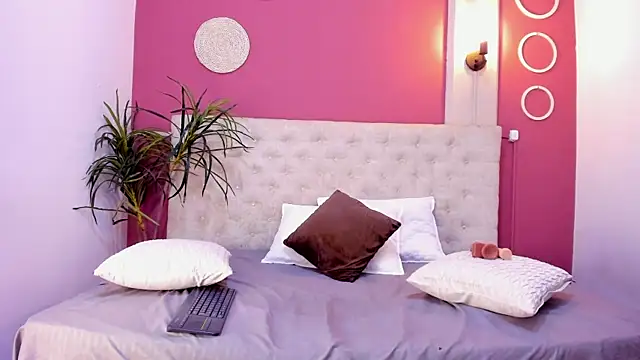 Gaby Rouge online show from June 2026 07:57:02 PM