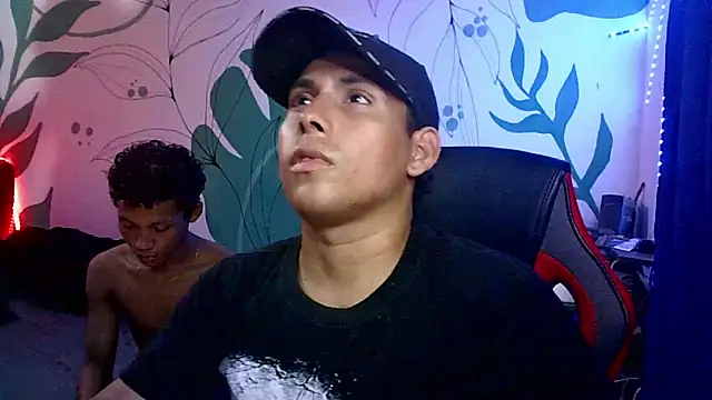 Latinos2411 online show from June 2026 02:56:01 AM