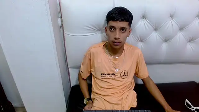 Snapshot of jl_brayan12 chatting on June 2026 07:35:01 AM jl brayan12 online show from June 2026 07:35:01 AM