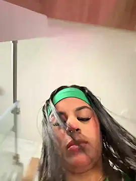 Eveliin   online show from May 2026 12:37:01 PM