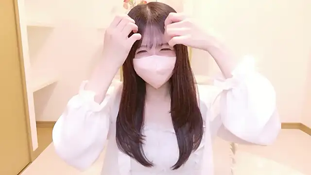 Snapshot of Yuinyaaa chatting on July 2026 07:23:02 AM Yuinyaaa online show from July 2026 07:23:02 AM