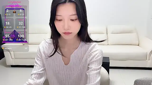 jiajia girl online show from June 2026 02:28:02 PM