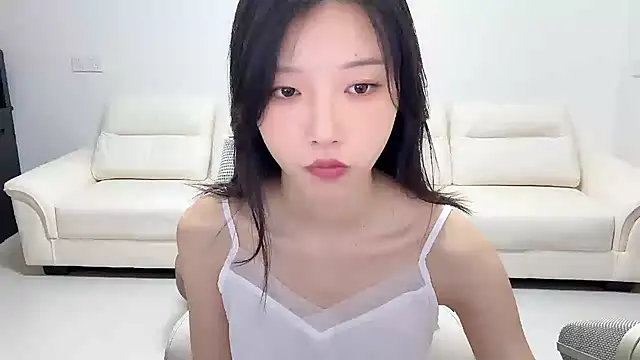 jiajia girl online show from June 2026 02:17:02 PM