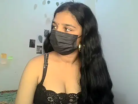 Snapshot of suzan_melly chatting on May 2026 07:17:02 AM suzan melly online show from May 2026 07:17:02 AM