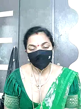 Snapshot of Leela_555 chatting on June 2026 07:13:01 PM Leela 555 online show from June 2026 07:13:01 PM