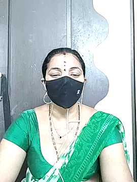 Snapshot of Leela_555 chatting on June 2026 08:20:02 AM Leela 555 online show from June 2026 08:20:02 AM