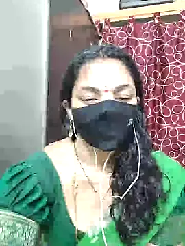 Snapshot of Leela_555 chatting on July 2026 05:25:01 AM Leela 555 online show from July 2026 05:25:01 AM