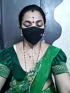 Snapshot of Leela_555 chatting on June 2026 06:35:01 AM Leela 555 online show from June 2026 06:35:01 AM