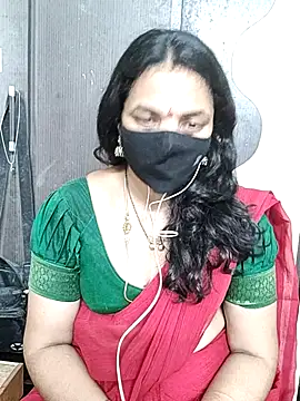 Snapshot of Leela_555 chatting on July 2026 04:01:01 AM Leela 555 online show from July 2026 04:01:01 AM