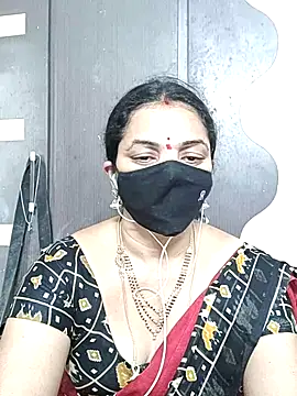 Snapshot of Leela_555 chatting on July 2026 01:28:01 AM Leela 555 online show from July 2026 01:28:01 AM