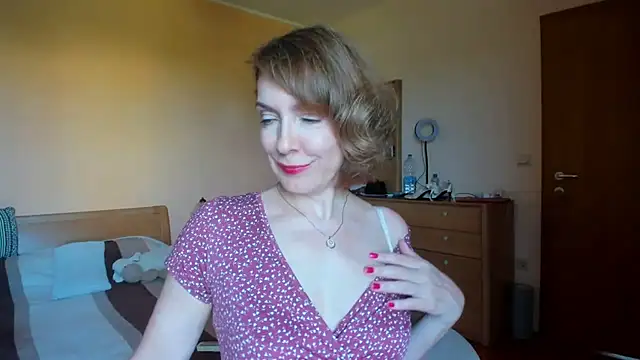 SummerLiza online show from June 2026 03:01:01 PM