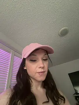 cynGoddess online show from May 2026 12:01:02 PM