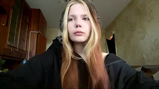 Snapshot of SusanaLeichty chatting on May 2026 08:36:02 AM SusanaLeichty online show from May 2026 08:36:02 AM
