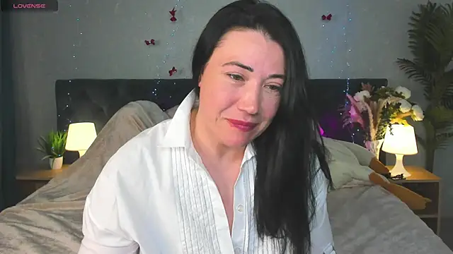 Snapshot of BellMiraa chatting on June 2026 09:53:01 AM BellMiraa online show from June 2026 09:53:01 AM
