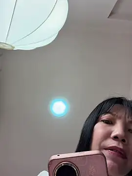 qinqin520 online show from June 2026 06:25:02 AM