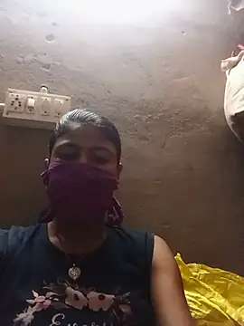 Snapshot of Tiyaasa chatting on June 2026 02:44:02 AM Tiyaasa online show from June 2026 02:44:02 AM