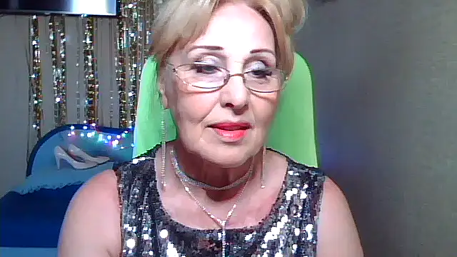 Snapshot of Wena-Sweety chatting on May 2026 04:34:02 AM Wena-Sweety online show from May 2026 04:34:02 AM